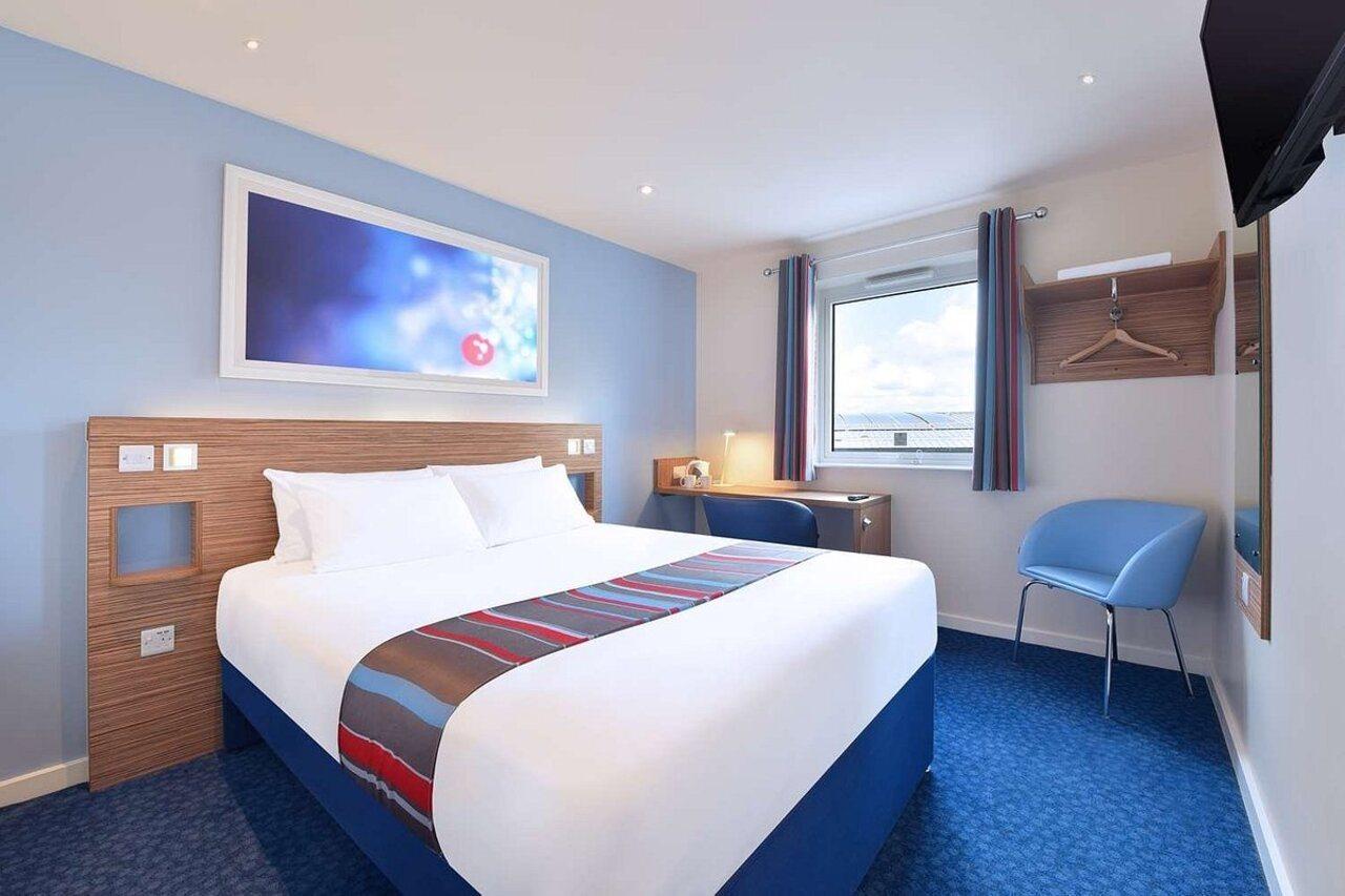 Travelodge Manchester Central Arena Exterior photo